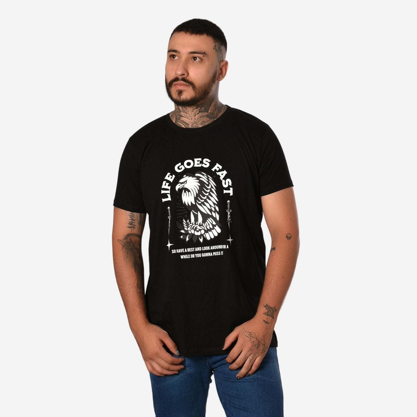 Camiseta Básica Slim Fit en Tela Fría con Estampado Ref. 70141-035